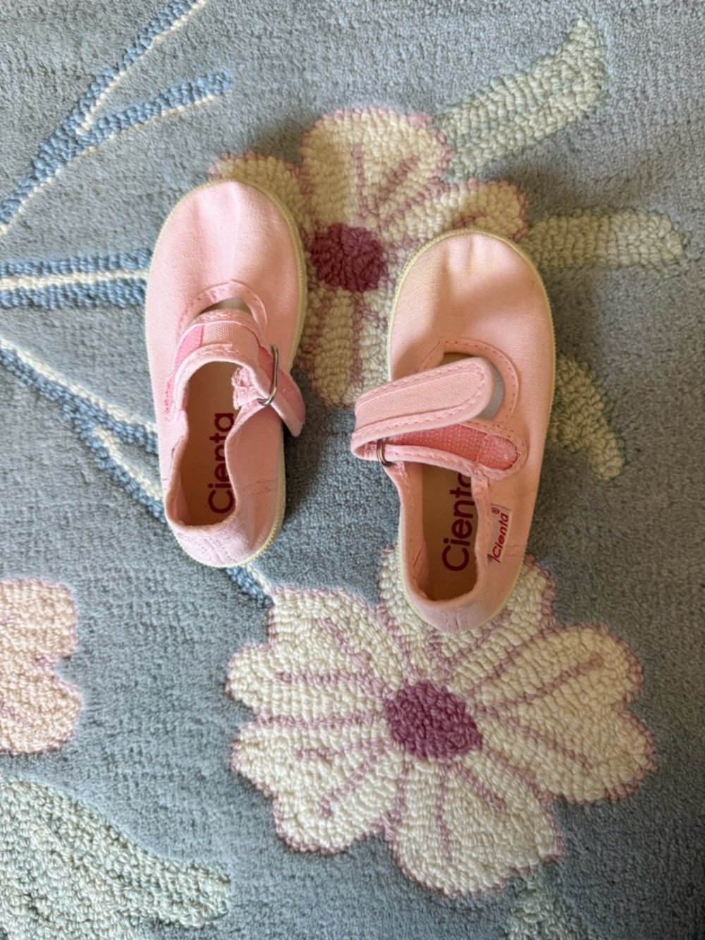 Cienta Pink Mary Jane Shoes with Velcro Strap